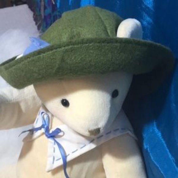 📌Hallmark Momma Bear with Baby Bear with green Hat - Picture 3 of 9